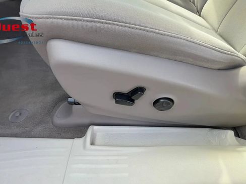 Used 2019 Chrysler Pacifica Touring Plus FWD image 21