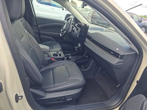 Used 2025 Ford Mustang Mach-E Premium AWD/4WD image 14