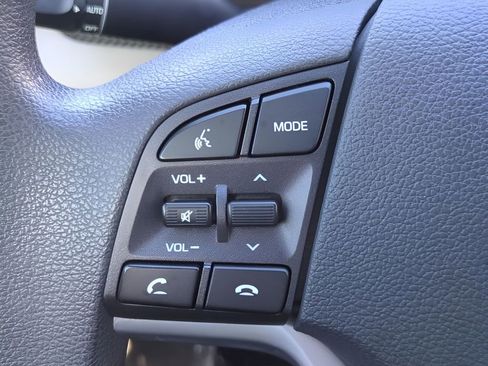 Used 2020 Hyundai Tucson SE w/ Cargo Package image 21