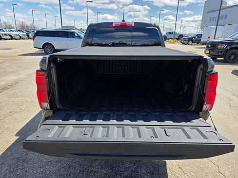 Used 2023 Chevrolet Colorado Z71 w/ Z71 Convenience Package 2 AWD/4WD image 13