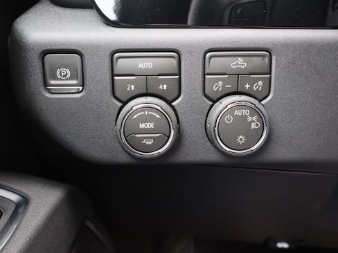 New 2026 Chevrolet Silverado 1500 LT AWD/4WD image 13