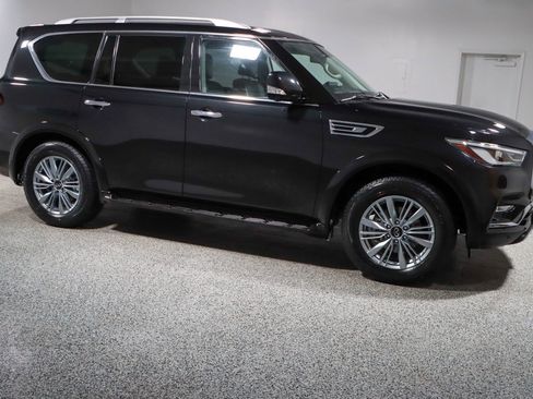 Used 2023 INFINITI QX80 Luxe w/ Cargo Package image 6