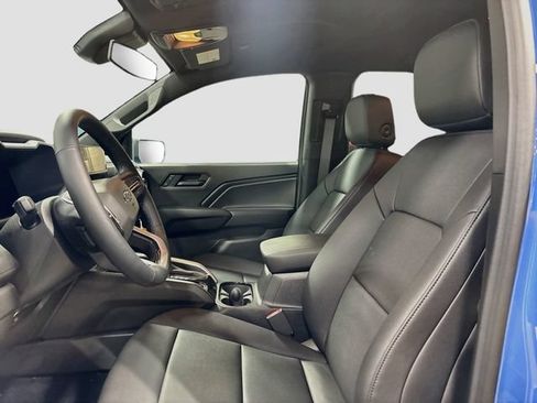 New 2025 Chevrolet Colorado Trail Boss w/ Off-Road Front Bumper Package AWD/4WD image 17