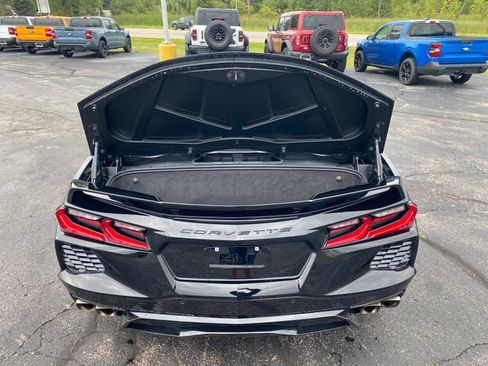 Used 2021 Chevrolet Corvette Stingray Premium Conv w/ Z51 Performance Package RWD image 19