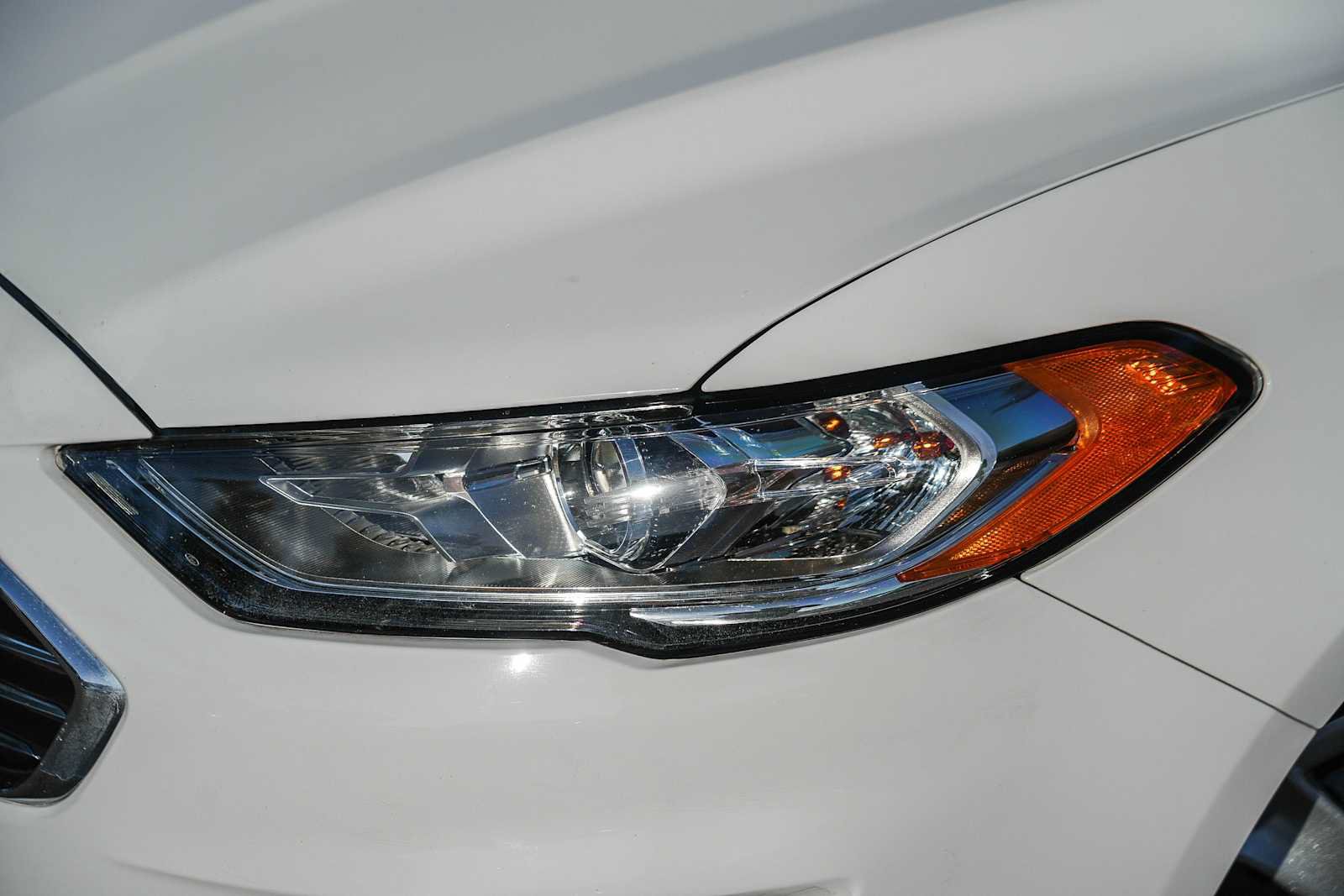 Used 2019 Ford Fusion S FWD image 2