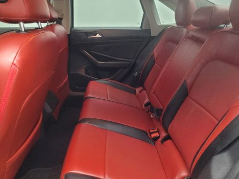 Used 2022 Volkswagen Jetta SE w/ Panoramic Sunroof Package FWD image 18
