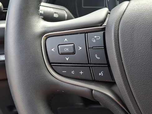 Used 2024 Lexus UX 250h AWD w/ Premium Package image 22