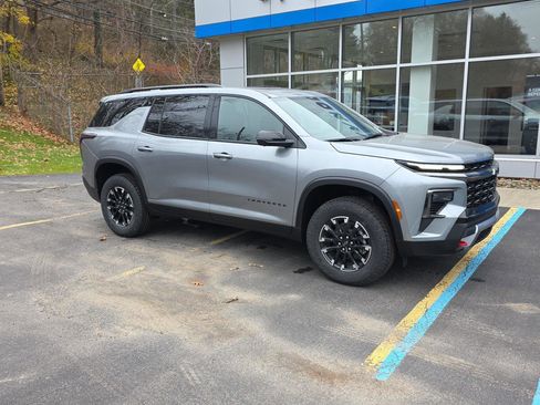 New 2026 Chevrolet Traverse Z71 image 2