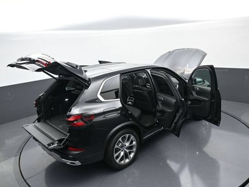 Used 2026 BMW X5 xDrive40i AWD/4WD image 44