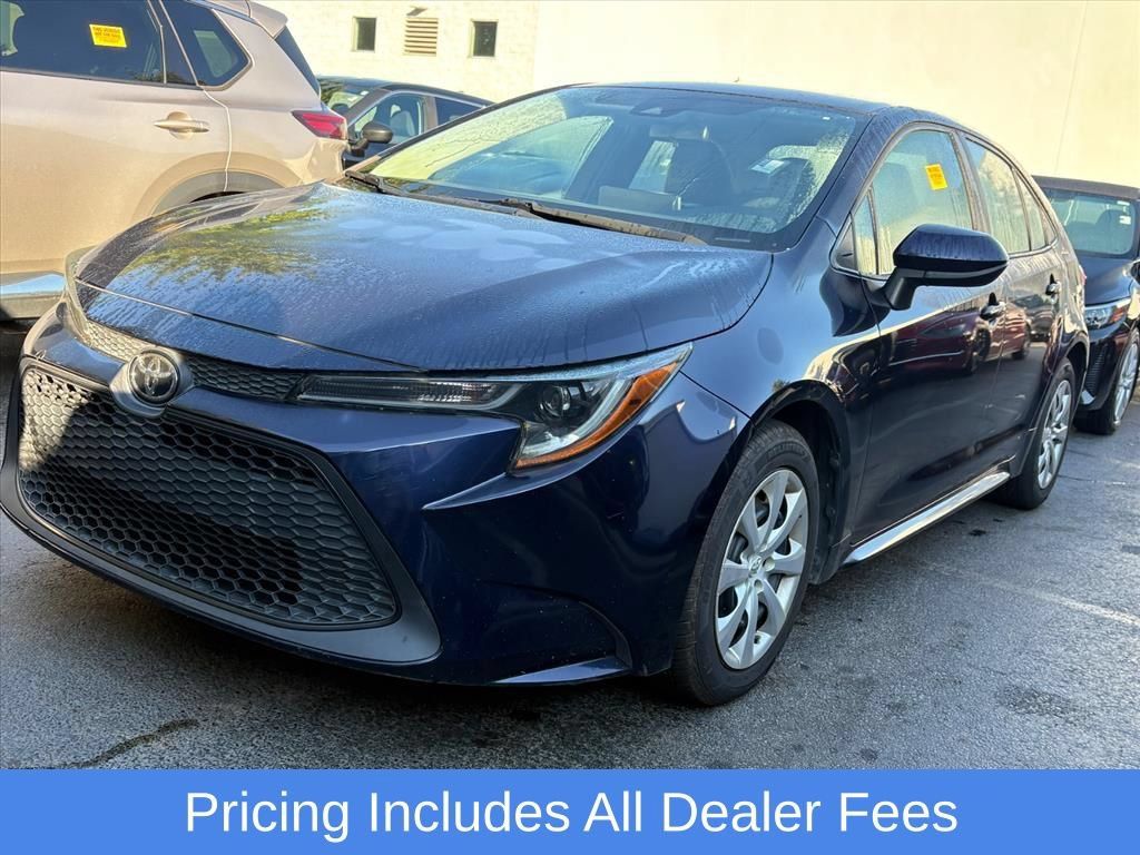 Used 2021 Toyota Corolla LE FWD image 3
