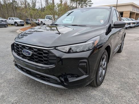 Certified 2023 Ford Escape ST-Line w/ Tech Pack #1 image 8