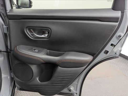 Used 2025 Honda HR-V Sport image 19
