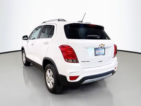 Used 2020 Chevrolet Trax LT w/ LT Convenience Package AWD/4WD image 9