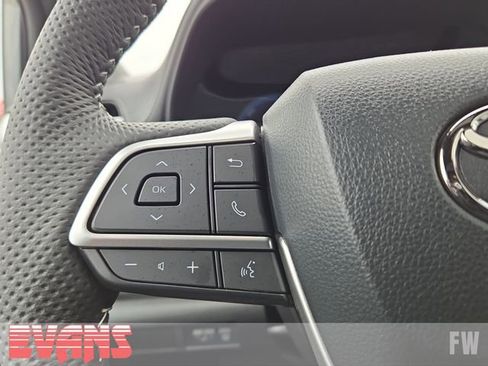 New 2026 Toyota Sienna XSE image 17