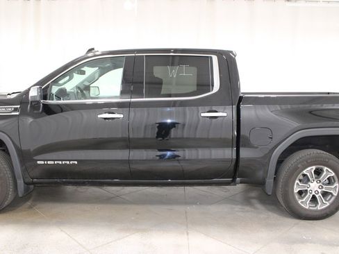 Used 2025 GMC Sierra 1500 SLT image 6