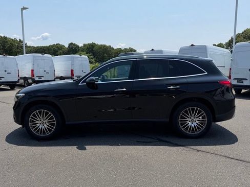 Used 2024 Mercedes-Benz GLC 300 4MATIC image 4