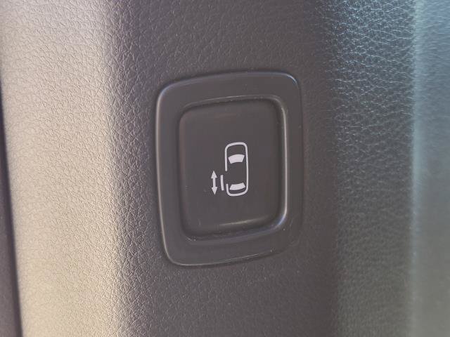 Used 2022 Kia Carnival LX FWD image 18