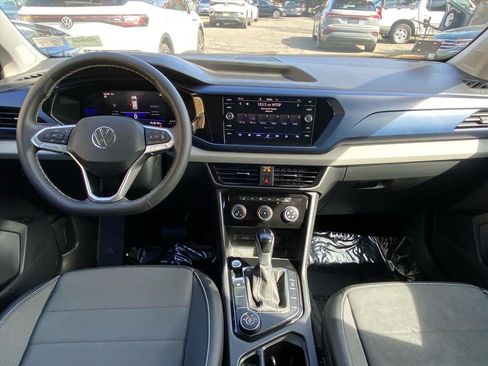Certified 2023 Volkswagen Taos SE w/ Black Wheel Package image 12