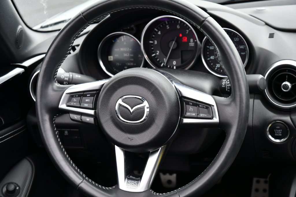 Used 2021 MAZDA MX-5 Miata RF Grand Touring RWD image 17
