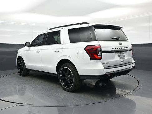 Used 2023 Ford Expedition Limited AWD/4WD image 6