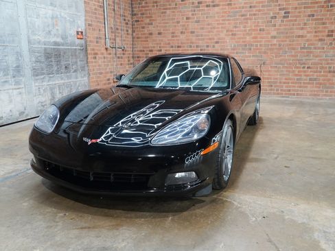 Used 2009 Chevrolet Corvette Convertible w/ Preferred Equipment Group RWD image 6