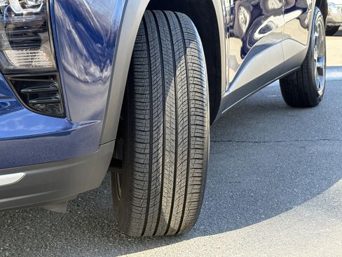 Used 2024 Chevrolet Trax LT w/ LT Convenience Package image 28