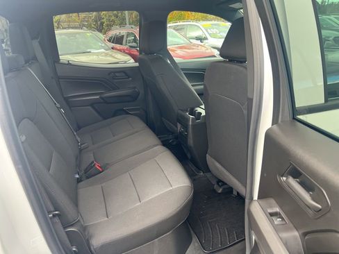 Used 2025 Chevrolet Colorado W/T image 34