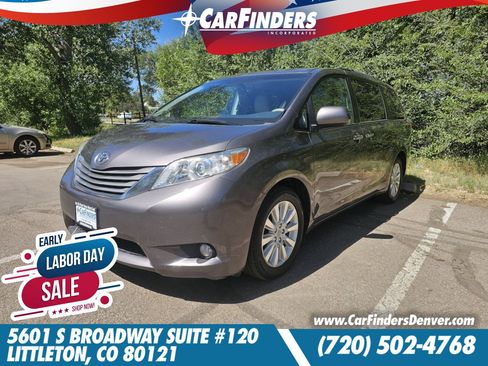 Used 2013 Toyota Sienna XLE AWD/4WD image 1