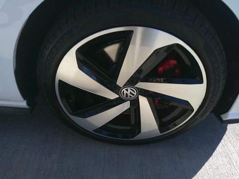 Used 2020 Volkswagen GTI Autobahn image 14