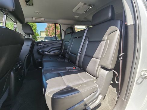 Used 2015 Chevrolet Suburban LT w/ Luxury Package AWD/4WD image 24