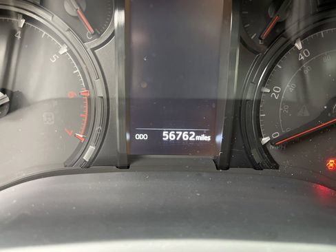 Used 2023 Toyota 4Runner SR5 Premium w/ Moonroof Package image 17