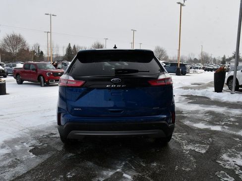 Used 2023 Ford Edge SEL w/ Convenience Package image 5
