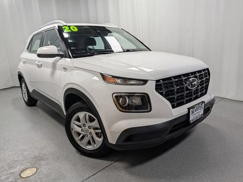 Used 2020 Hyundai Venue SEL FWD image 2