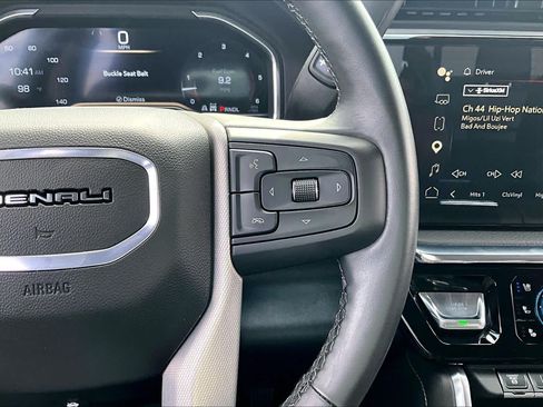 Used 2025 GMC Sierra 2500 Denali w/ Denali Reserve Package AWD/4WD image 25