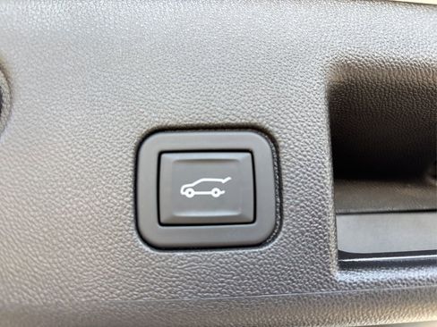 Used 2024 Chevrolet Equinox LT w/ LPO, Floor Liner Package AWD/4WD image 14