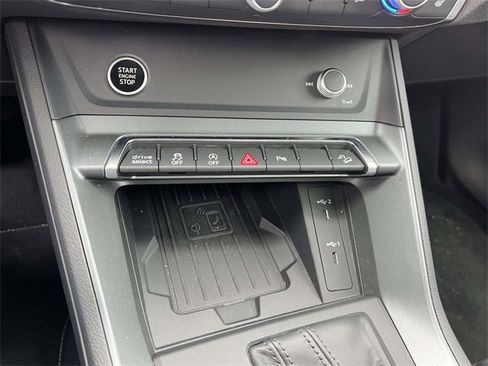 Certified 2025 Audi Q3 2.0T Premium w/ Convenience Package image 26
