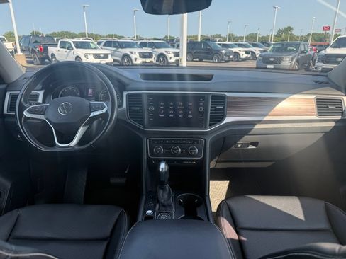 Used 2021 Volkswagen Atlas SE w/ Towing Package AWD/4WD image 23