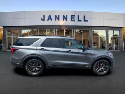 Used 2025 Ford Explorer ST-Line w/ ST-Line Street Pack