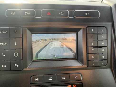 Used 2022 Ford F250 XL w/ Power Equipment Group image 27