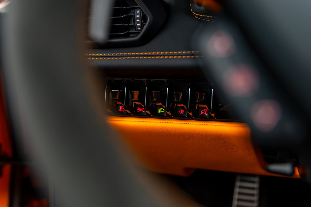 Used 2023 Lamborghini Huracan Tecnica RWD image 39