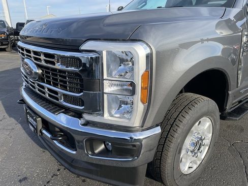 New 2026 Ford F250 XLT image 38