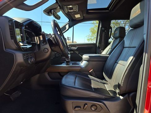 Used 2023 Chevrolet Silverado 1500 High Country w/ High Country Premium Package AWD/4WD image 16