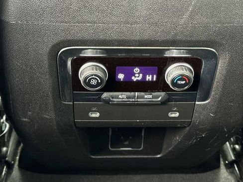 Used 2024 Chevrolet Suburban RST RWD image 20