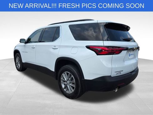 Used 2023 Chevrolet Traverse LT FWD image 5