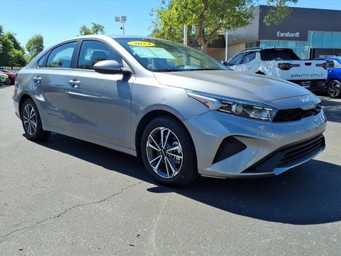 Used 2024 Kia Forte LXS image 7