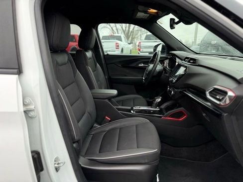 Used 2023 Chevrolet TrailBlazer RS w/ Convenience Package image 16