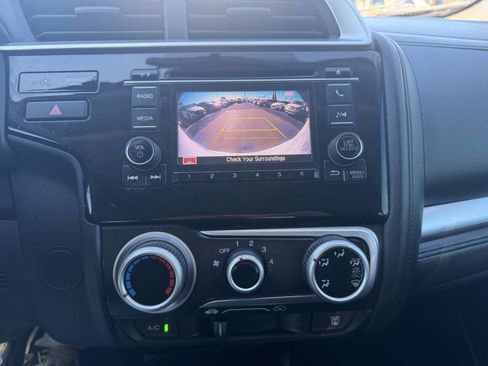 Used 2019 Honda Fit LX image 26