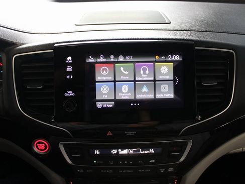 Used 2022 Honda Pilot Touring image 32