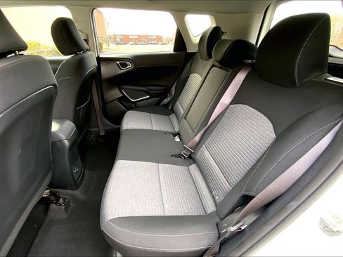 Used 2021 Kia Soul EX image 20