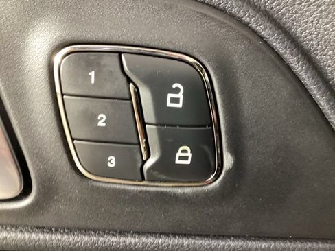 Used 2019 Ford Mustang GT Premium w/ Equipment Group 401A RWD image 17